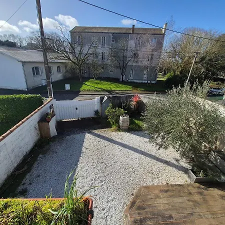 Дом отдыха Clem, Coquette Maison, Wifi, Jardin, Parking, Barbecue Ла-Рошель